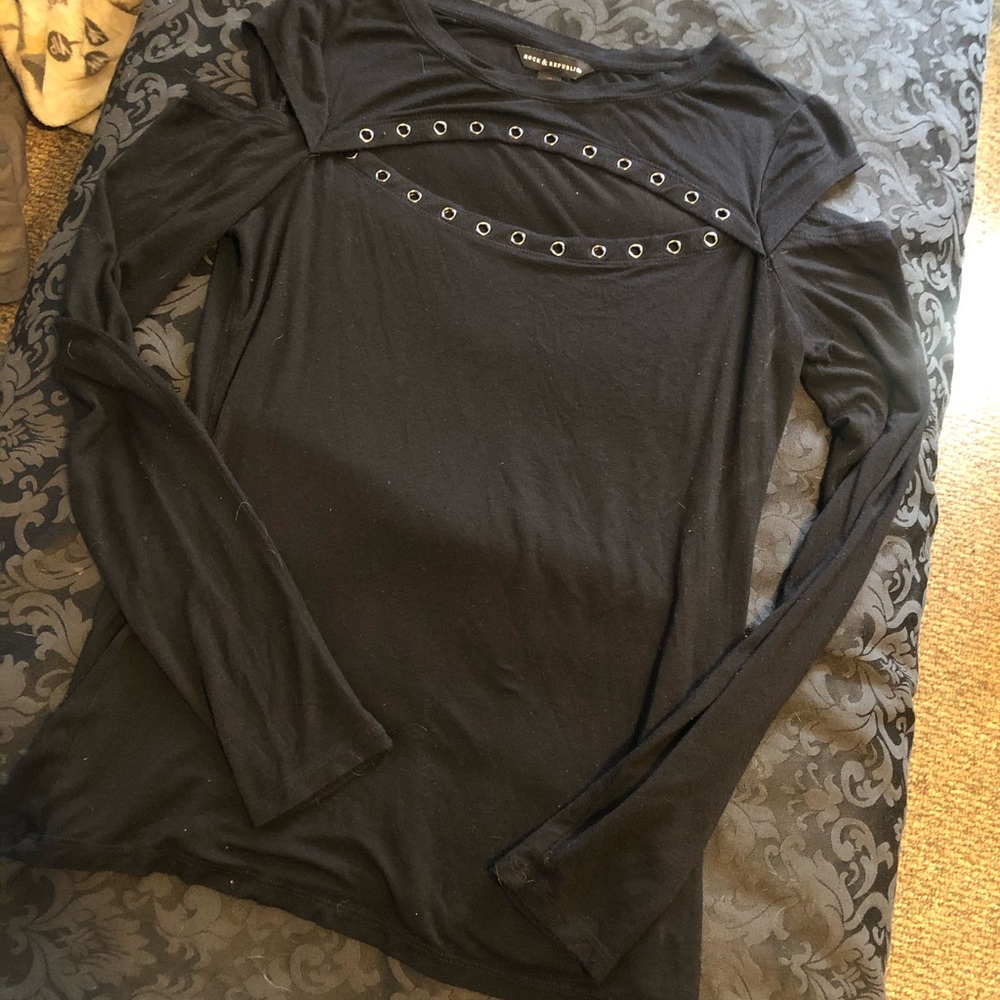 Rock & Republic peekaboo top